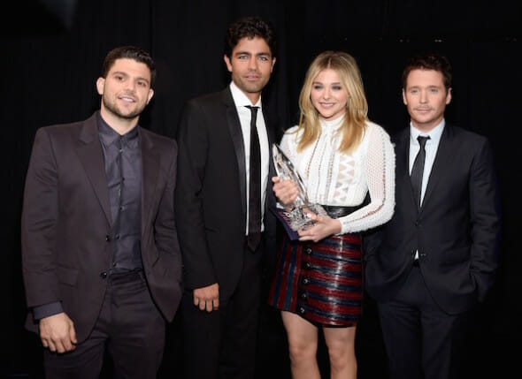 (L-R) Actors Jerry Ferrara, Adrian Grenier, Chloe Grace Moretz and Kevin Connolly attend The 41st Annual People's Choice Awards at Nokia Theatre LA Live on January 7, 2015 in Los Angeles, California. (Photo by Kevin Mazur/WireImage)